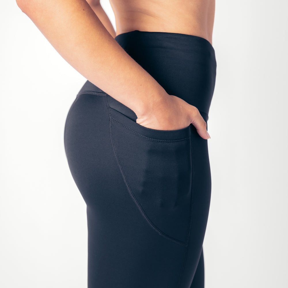 High Rise Capri Genesis Leggings - Black Onyx